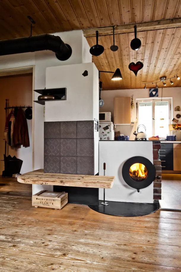 Firetube Ofen als Raumtrenner in der Küche